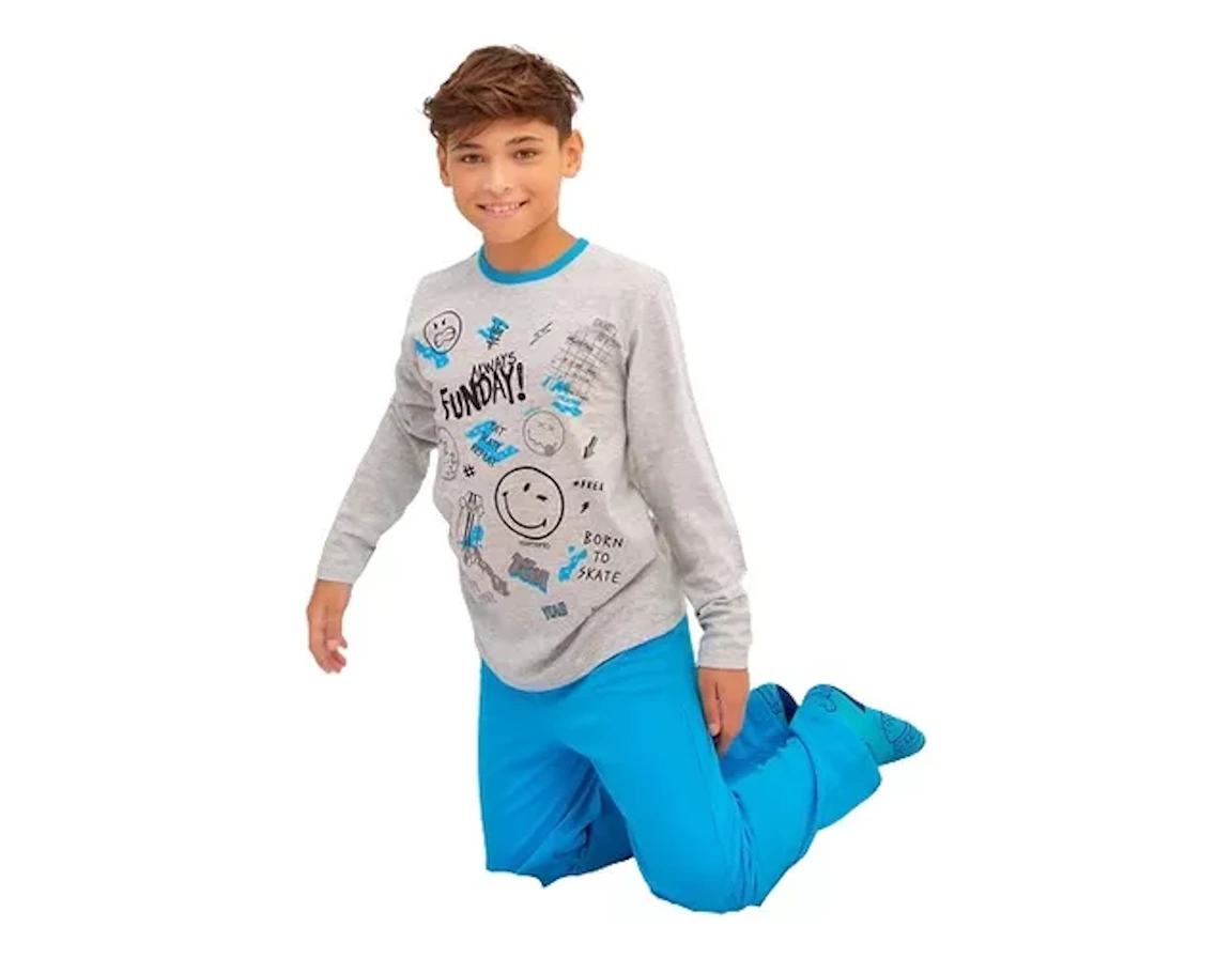 Pijama blanco y turquesa